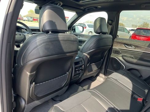 New 2026 Jeep Grand Cherokee Limited Reserve AWD/4WD image 25