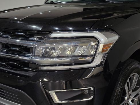 Used 2023 Ford Expedition Max Limited image 12