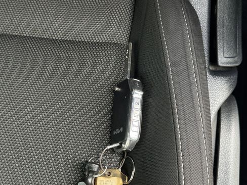 Used 2023 Kia Forte LXS w/ LXS Technology Package image 22