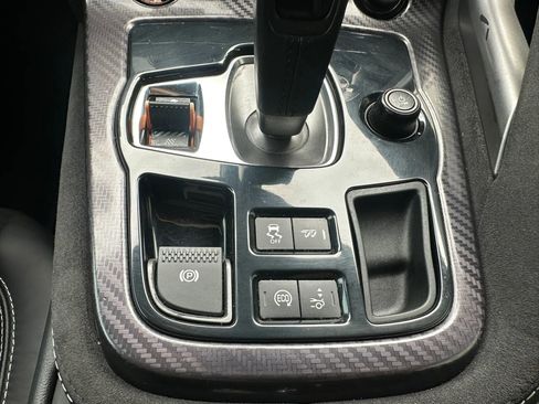 Used 2015 Jaguar F-TYPE R RWD image 36