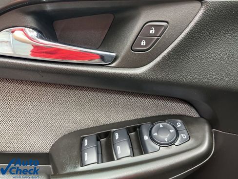 Used 2025 Chevrolet TrailBlazer LT image 30