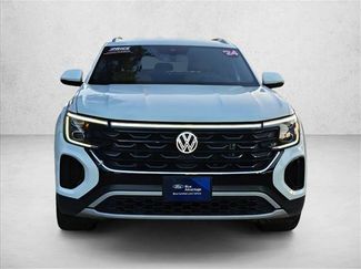 Used 2024 Volkswagen Atlas Cross Sport SE FWD video 2