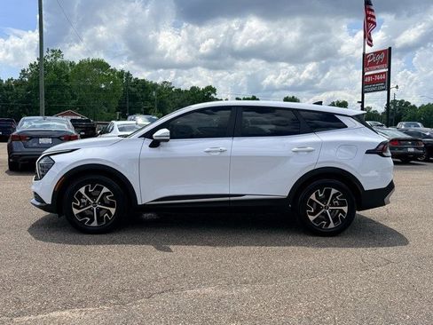 Used 2025 Kia Sportage EX FWD image 3
