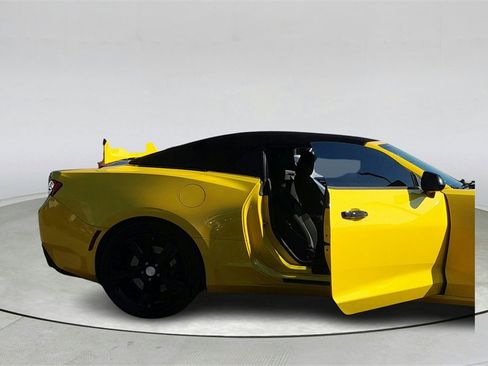 Used 2018 Chevrolet Camaro SS image 14