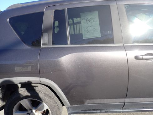 Used 2015 Jeep Compass High Altitude image 16