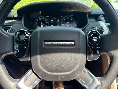 Used 2019 Land Rover Discovery HSE AWD/4WD image 16