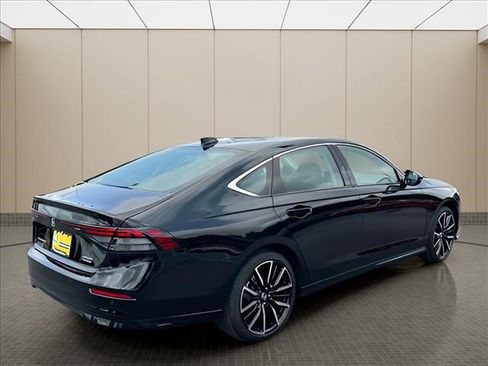 Used 2026 Honda Accord Touring image 3