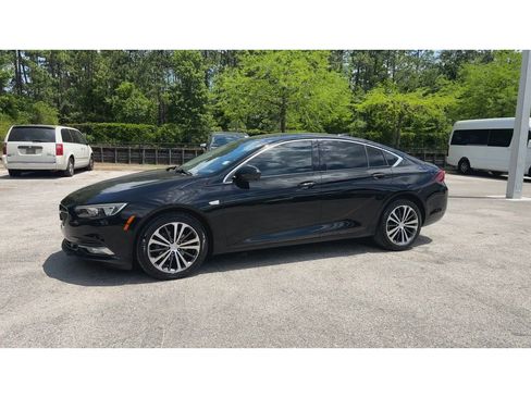 Used 2018 Buick Regal Essence FWD image 5