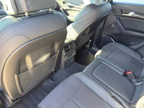 Used 2024 Audi SQ5 Premium image 24