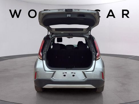 Used 2024 Kia Soul LX w/ Option Group 015 image 18