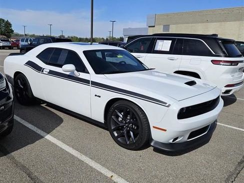 Used 2023 Dodge Challenger R/T w/ Blacktop Package RWD image 3