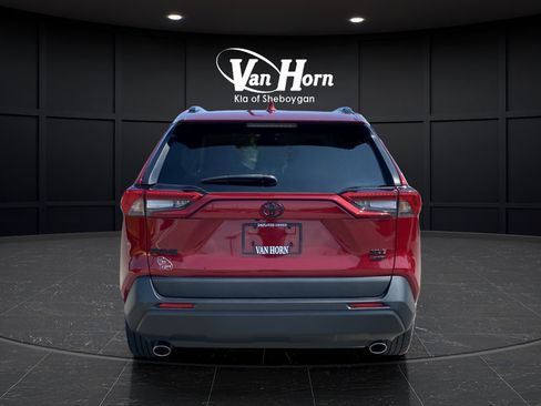 Used 2021 Toyota RAV4 XLE Premium AWD/4WD image 6