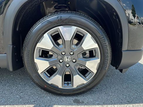 New 2026 Honda Pilot Touring image 11