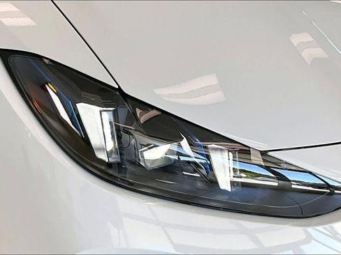 Used 2026 BMW M4 Competition RWD image 13