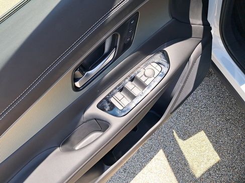 New 2025 Nissan Murano SL image 12