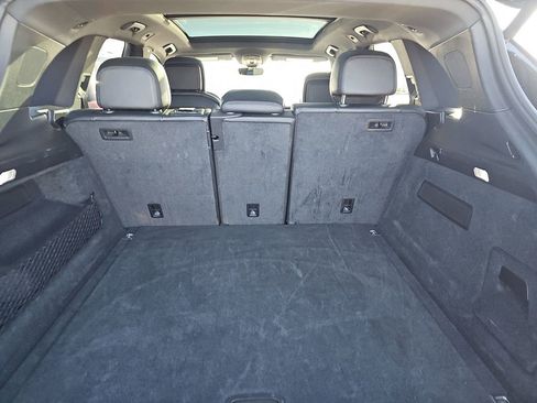 Used 2024 Porsche Cayenne w/ Premium Package AWD/4WD image 13