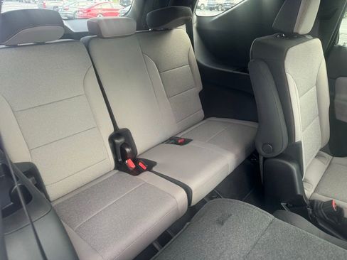 New 2026 Chevrolet Traverse LT image 9