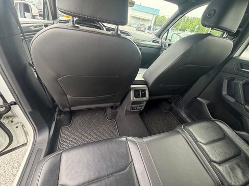 Used 2019 Volkswagen Tiguan SEL Premium R-Line AWD/4WD image 13