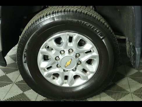 Used 2024 Chevrolet Silverado 2500 LT w/ Convenience Package AWD/4WD image 14