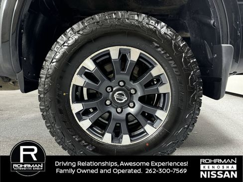 Used 2019 Nissan Titan PRO-4X image 5