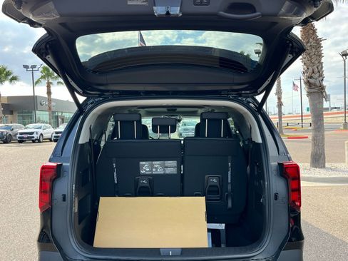 New 2026 Kia Carnival SX FWD image 26