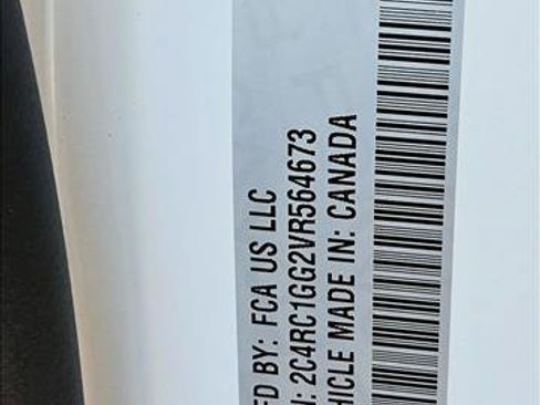 New 2027 Chrysler Pacifica Limited FWD image 18