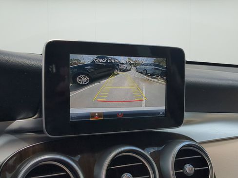 Used 2019 Mercedes-Benz GLC 300 image 15
