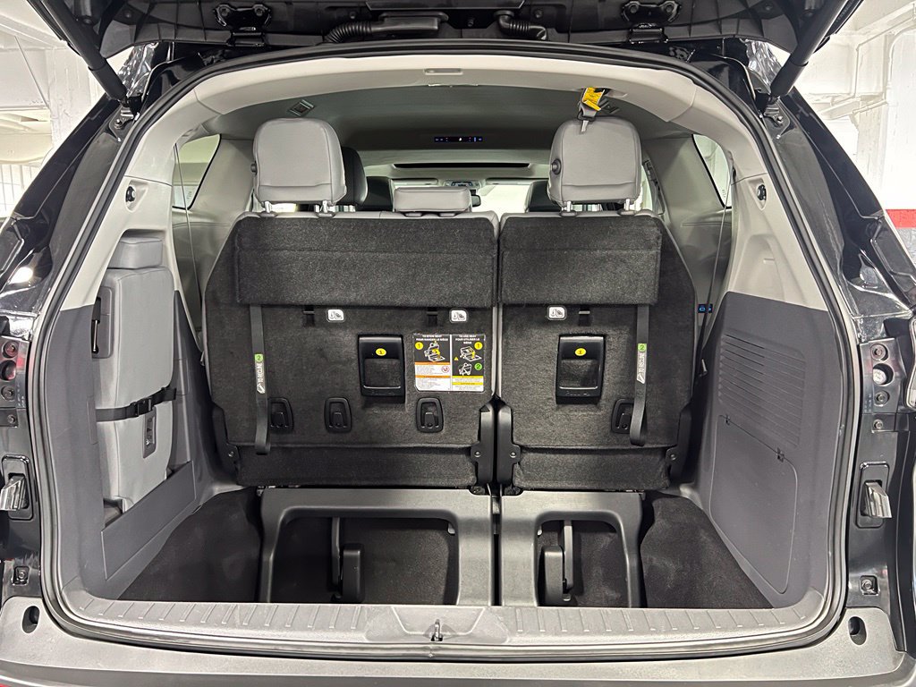 Certified 2023 Toyota Sienna XLE w/ XLE Plus Package FWD image 41