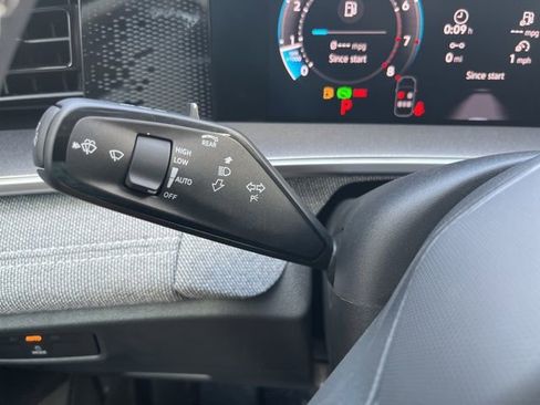 New 2026 Volkswagen Tiguan S FWD image 10