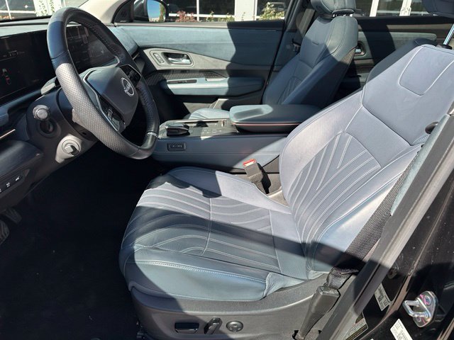 Used 2023 Nissan Ariya AWD/4WD image 15