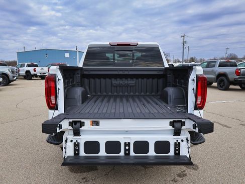 New 2026 GMC Sierra 1500 SLT w/ SLT Premium Plus Package image 5