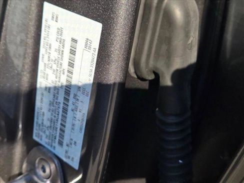 Certified 2024 Ford Escape SE w/ PHEV Premium Package image 24