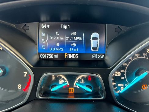 Used 2018 Ford Escape SE FWD image 18