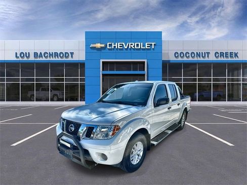 Used 2017 Nissan Frontier SV image 4