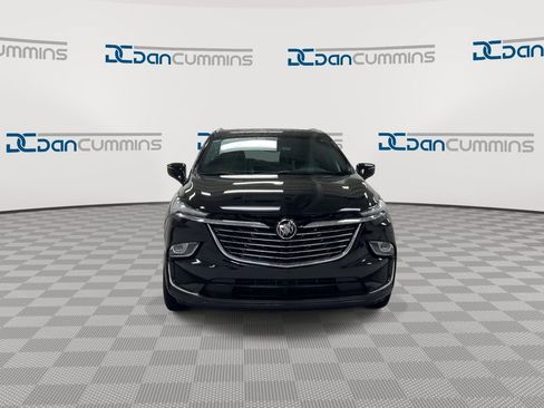 Used 2023 Buick Enclave Essence FWD image 3