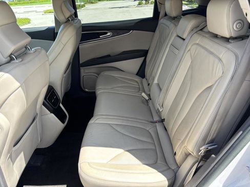 Used 2016 Lincoln MKX Select w/ Select Plus Package image 14