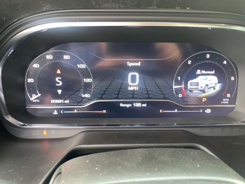 Used 2023 GMC Yukon SLT image 6