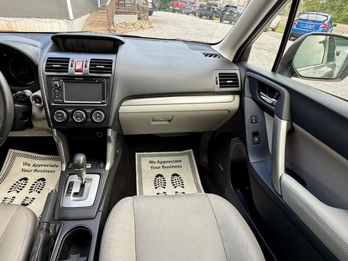 Used 2014 Subaru Forester 2.5i Touring AWD/4WD image 18