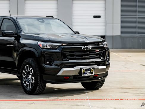Used 2024 Chevrolet Colorado Z71 w/ Z71 Convenience Package 2 image 23