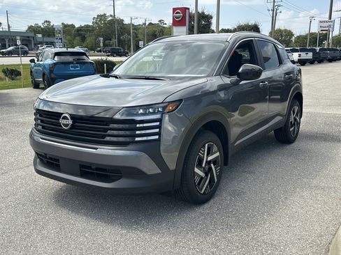 New 2026 Nissan Kicks SV FWD image 3