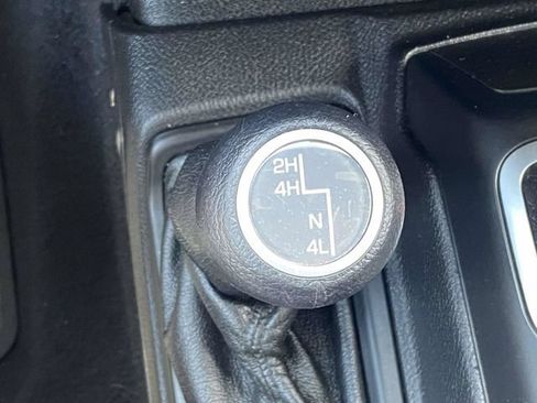 Used 2020 Jeep Wrangler Sport AWD/4WD image 24