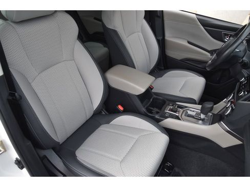 Used 2020 Subaru Forester Premium image 28