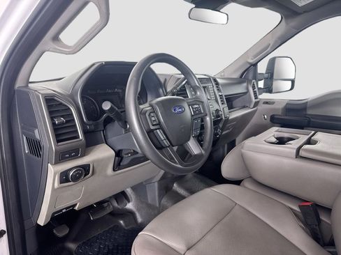Used 2022 Ford F350 XL w/ Power Equipment Group AWD/4WD image 9