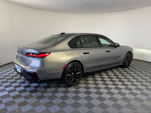 Certified 2024 BMW 760i xDrive w/ Executive Package AWD/4WD image 9