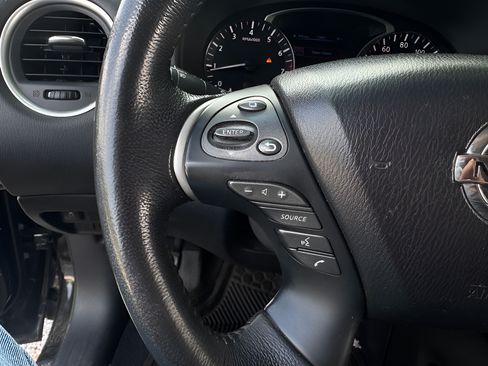 Used 2014 Nissan Pathfinder SL w/ SL Tech Package AWD/4WD image 18