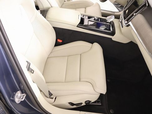 Used 2024 Volvo S90 T8 Ultimate w/ Lounge Package image 13