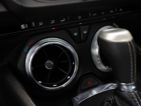 Used 2020 Chevrolet Camaro SS RWD image 28