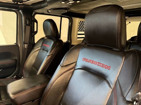 Used 2021 Jeep Wrangler Unlimited Rubicon AWD/4WD image 32