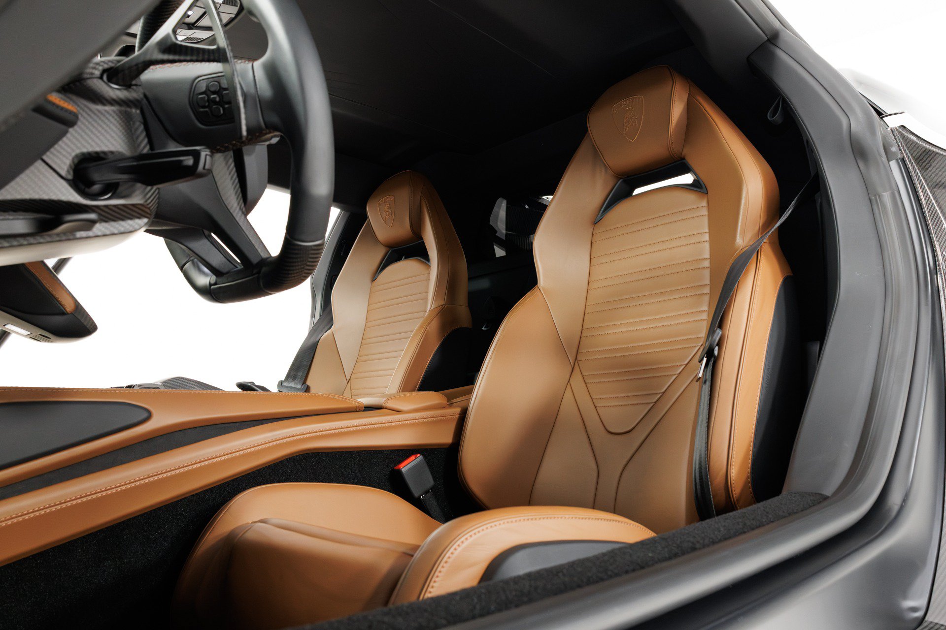 Used 2024 Lamborghini Revuelto AWD/4WD image 18