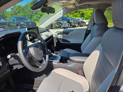 Used 2025 Toyota RAV4 XLE Premium w/ Weather Package AWD/4WD image 13